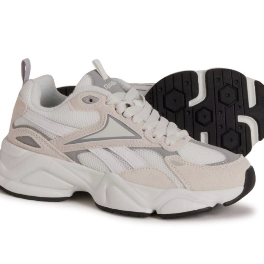 Reebok Cream and Gray Athletic Shoes. Size 6.5